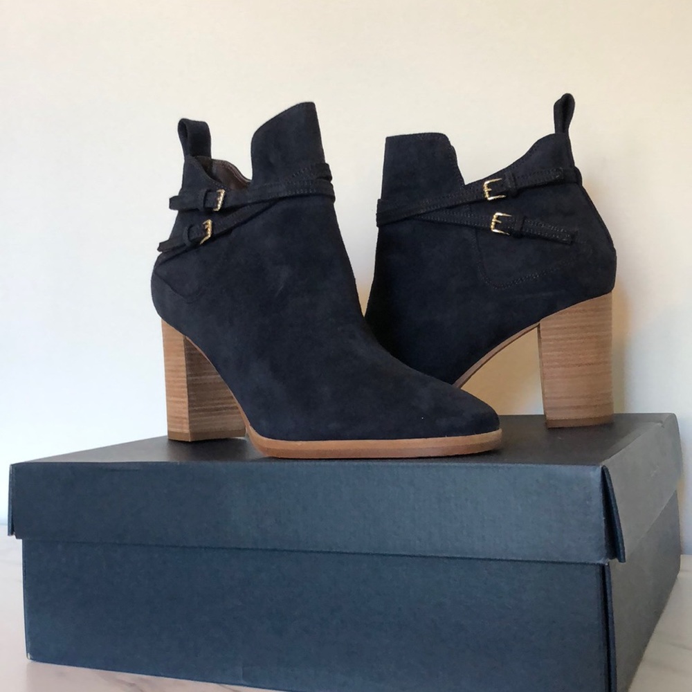 NIB Cole Haan Women's Linnie Bootie Ankle Boot - Navy Suede